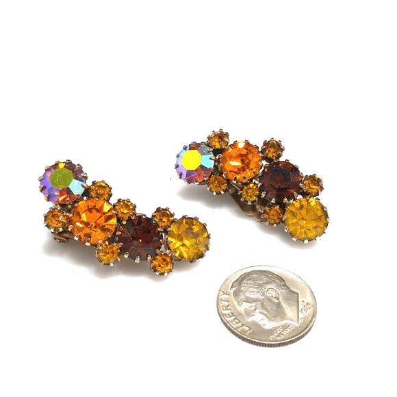 Karu Arke Rhinestones Clip Earrings, Topaz AB Austrian Crystals, 1950s - Picture 9 of 10